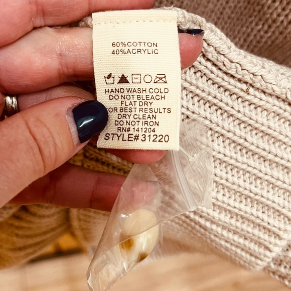 NWT Hem & Thread Sweater Dress, Medium - Picture 7 of 8